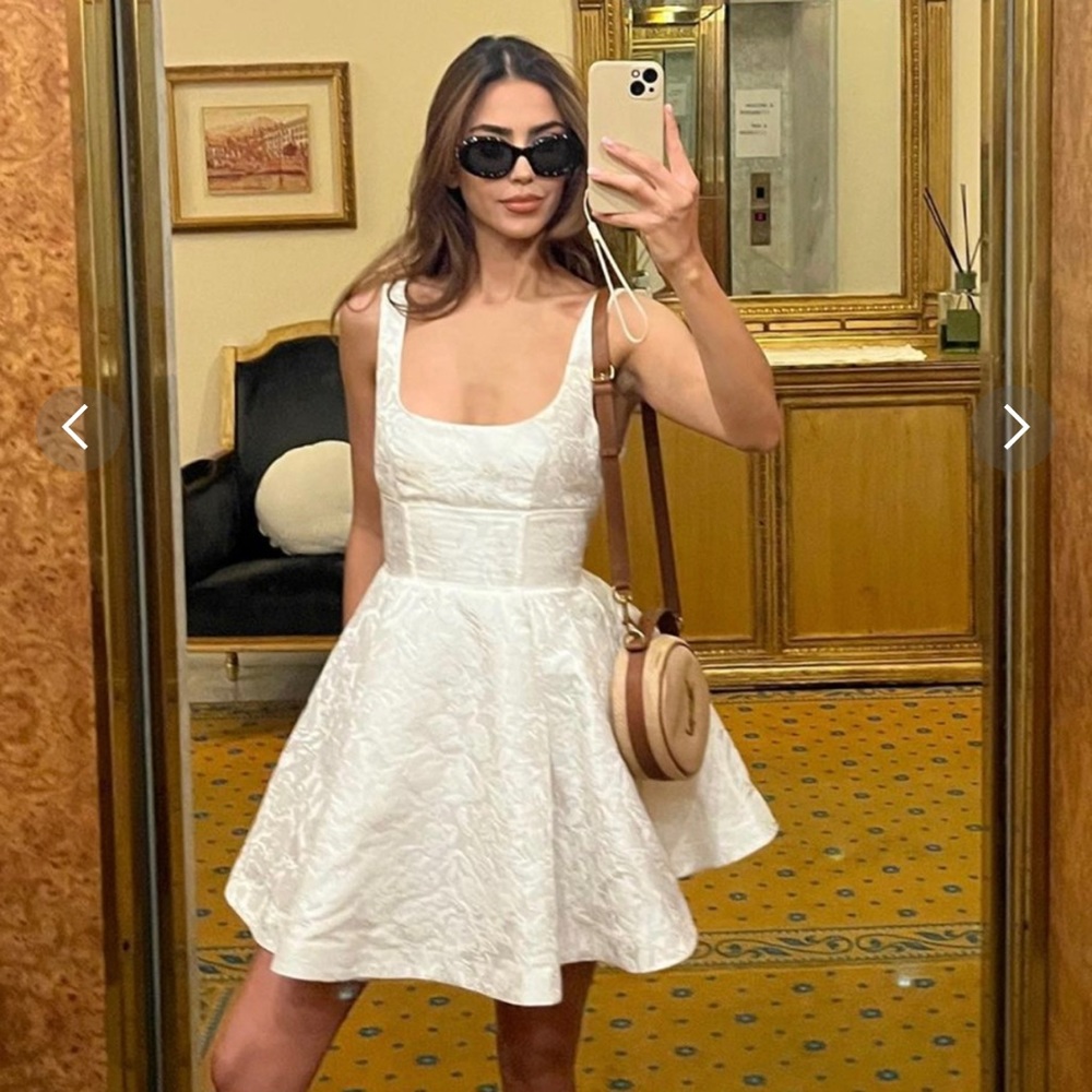STEPHANE MINI DRESS - CORSET SCOOP NECK FIT AND FLARE DRESS IN IVORY